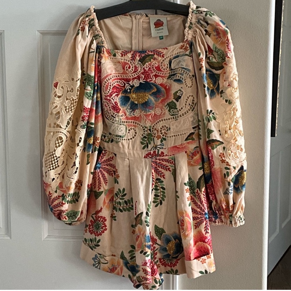 Farm Rio Floral Embroidered Romper W/Lace Sleeves Sz XS